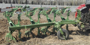 Hydraulic Reversible Plough
